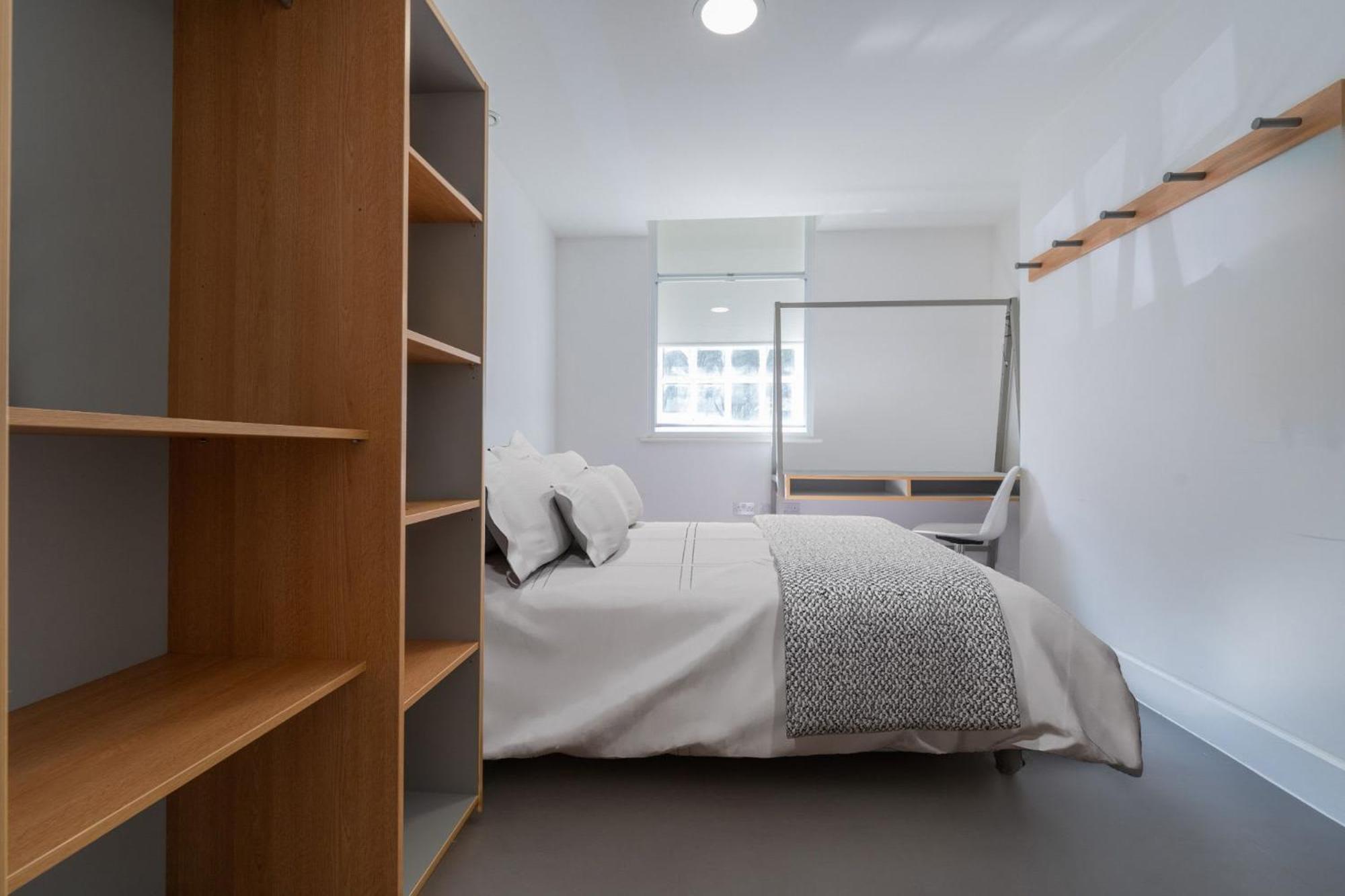 For Students Only Ensuite Bedrooms With Shared Kitchen And Studios At The Old Fire Station In Birmingham Exterior photo